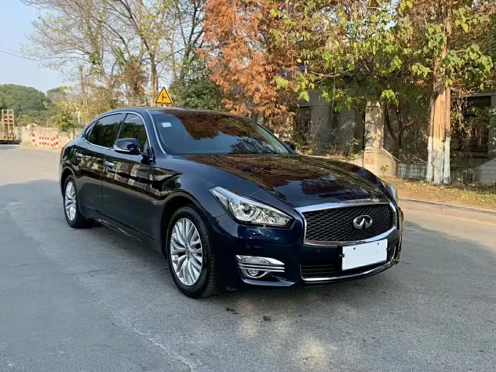 Infiniti Q70 — миниатюра 3