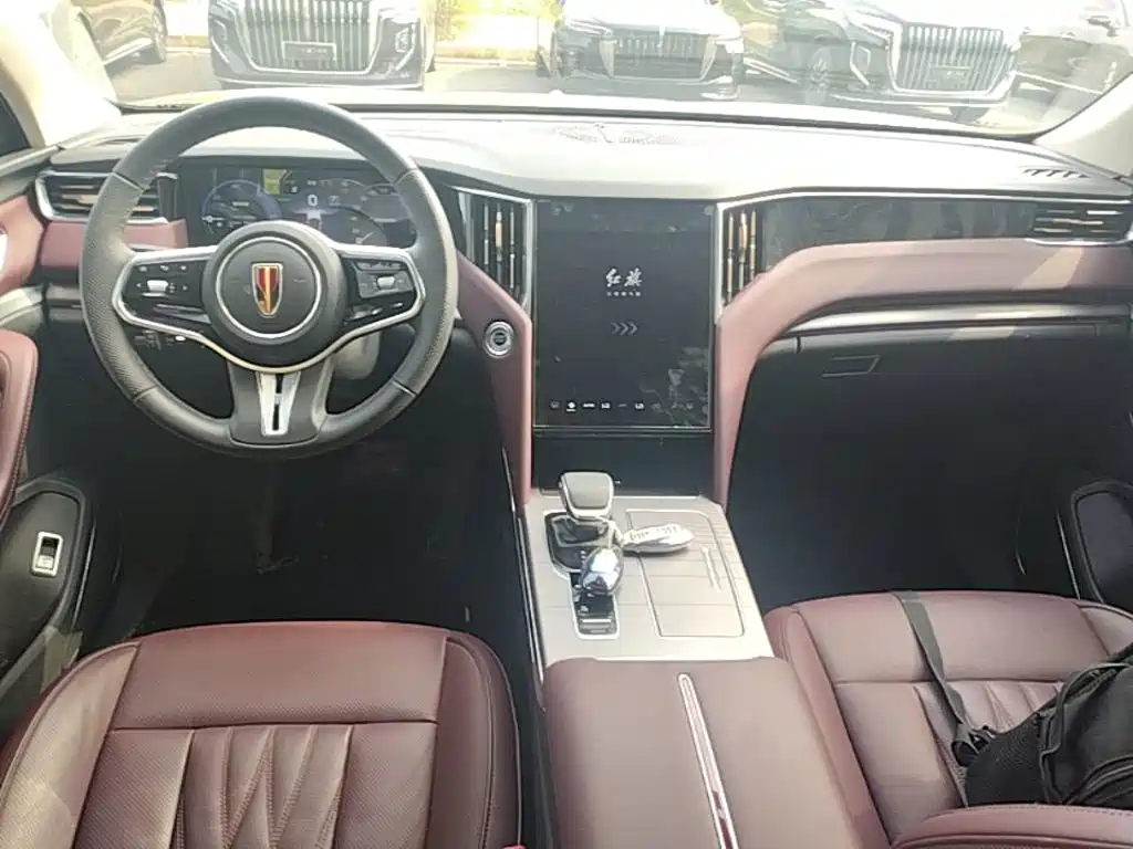 Hongqi HS7 PHEV 2024 2.0T PHEV 6 мест