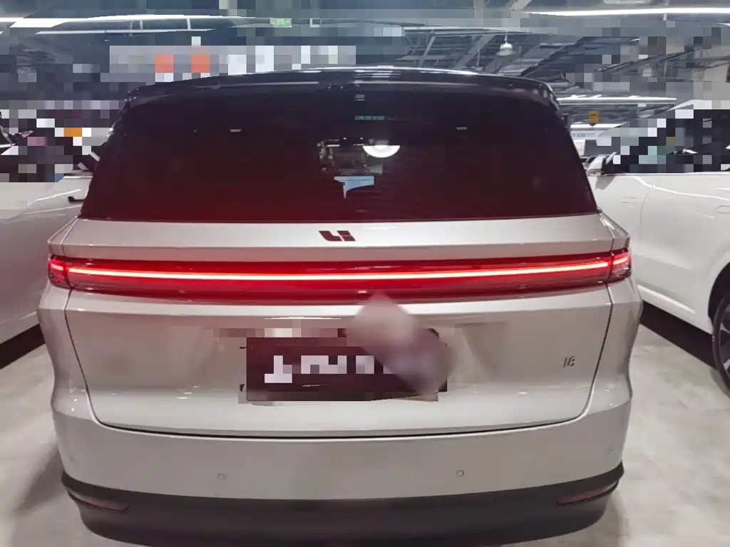Li Auto i8 2025 Standard
