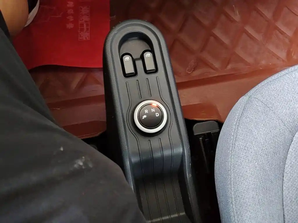 Wuling MINIEV — миниатюра 14