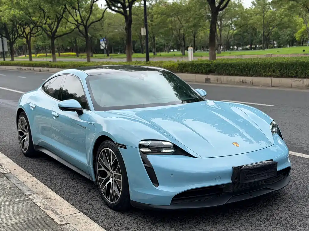 Porsche Taycan — миниатюра 2