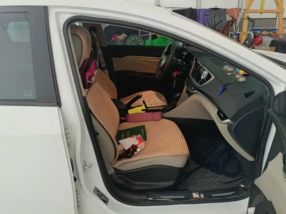Buick Excelle — миниатюра 8