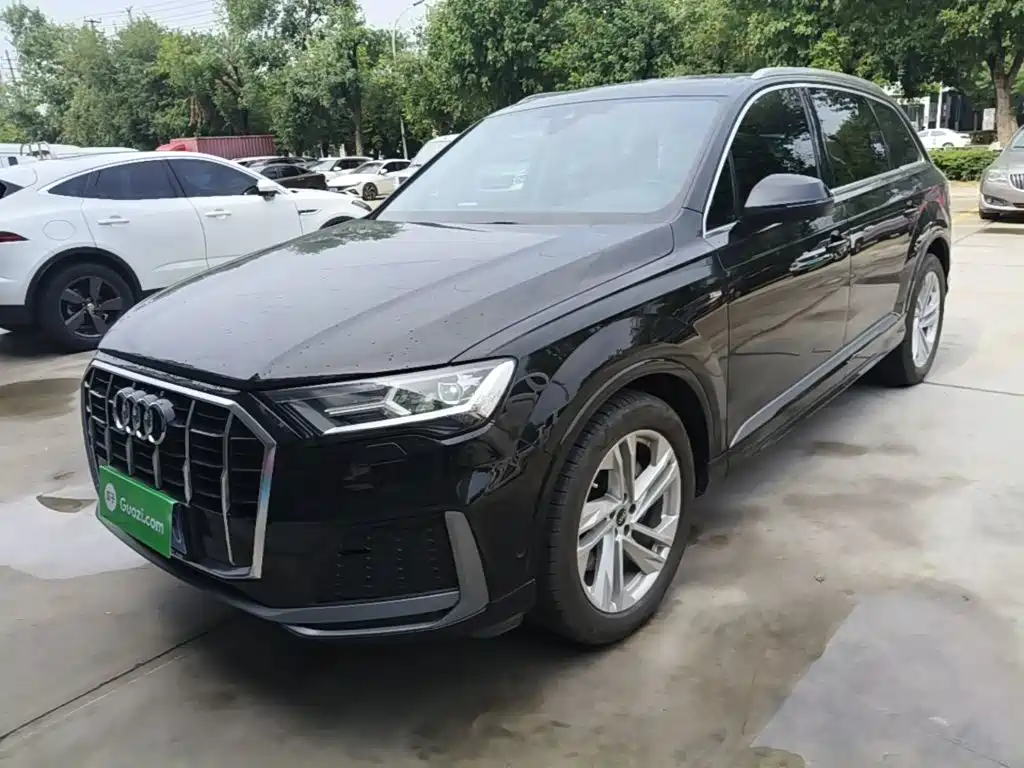 Audi Q7 2023 45 TFSI quattro S line Sport