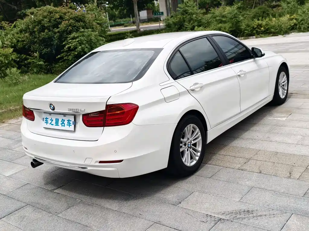 BMW 3 Series — миниатюра 4
