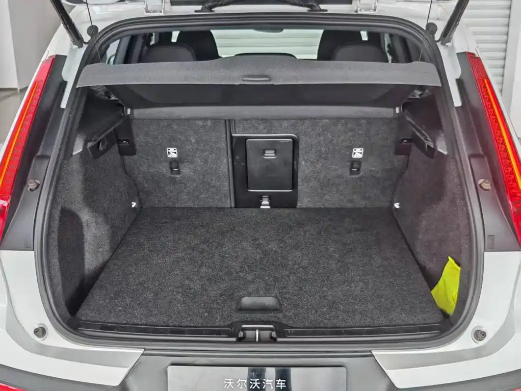 Volvo XC40 — миниатюра 18