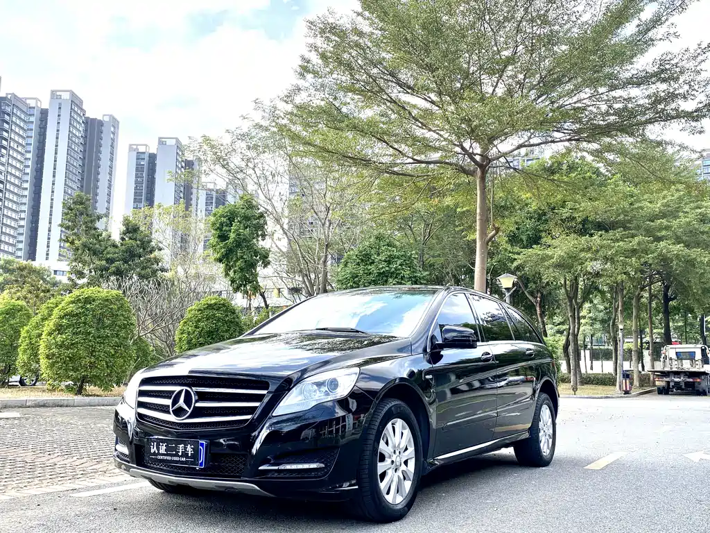 Mercedes-Benz R 2017 R 320 4MATIC