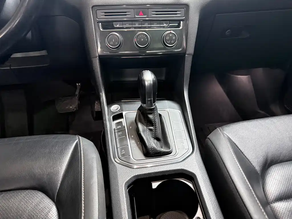Volkswagen Golf Sportsvan — миниатюра 10