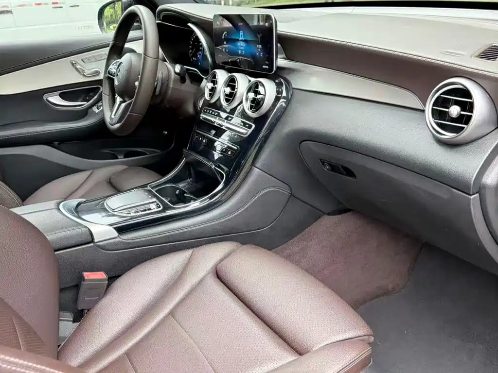 Mercedes-Benz GLC — миниатюра 8