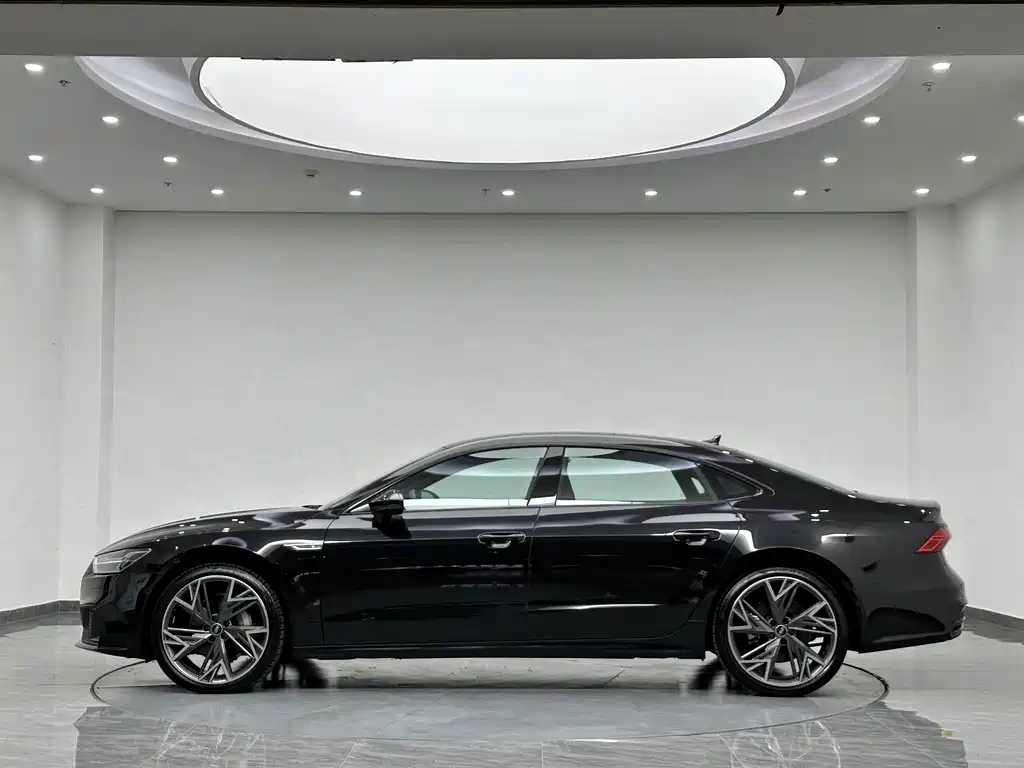 Audi A7L — миниатюра 6