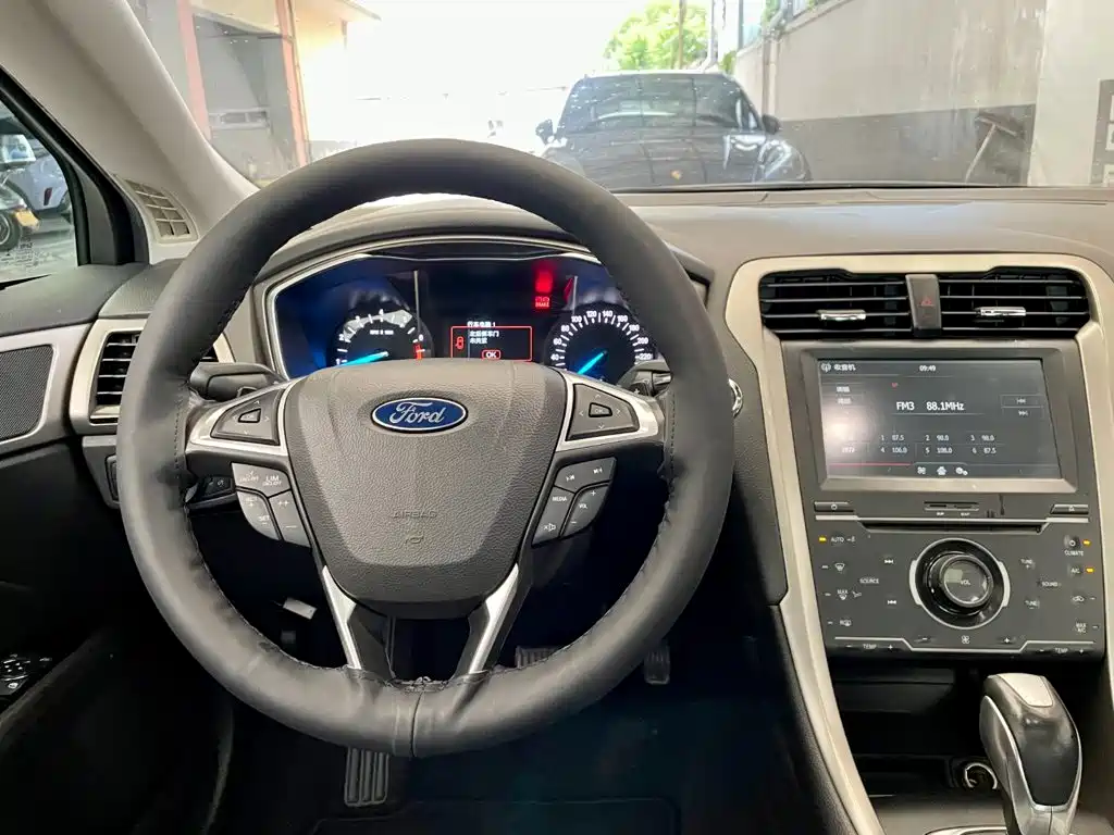 Ford Mondeo — миниатюра 12
