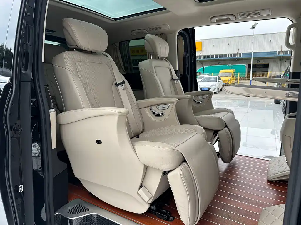 Mercedes-Benz V-Class — миниатюра 6