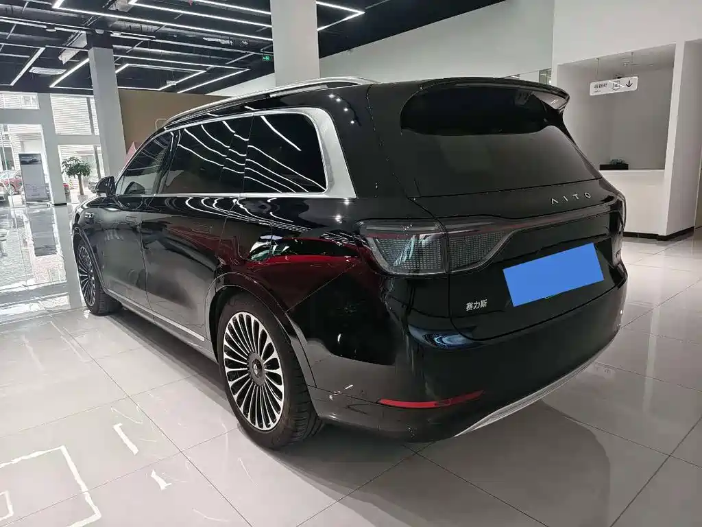Aito M9 2025 Ultra 52kWh 5 мест (192 ）