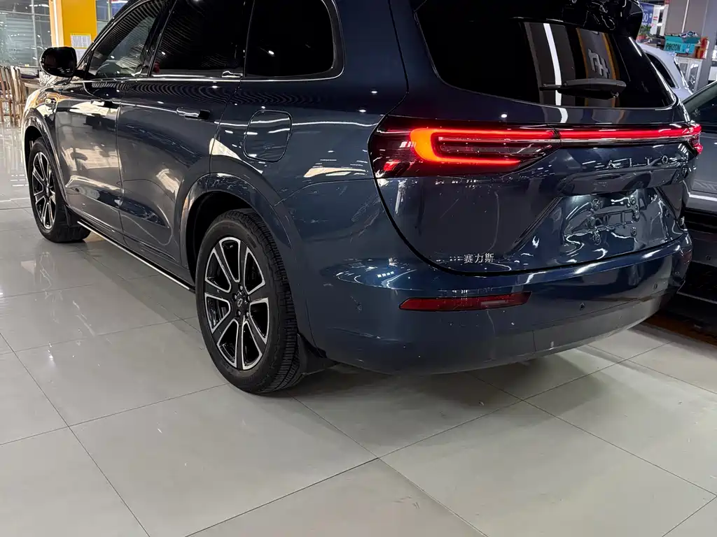 AITO ASK THE WORLD M7