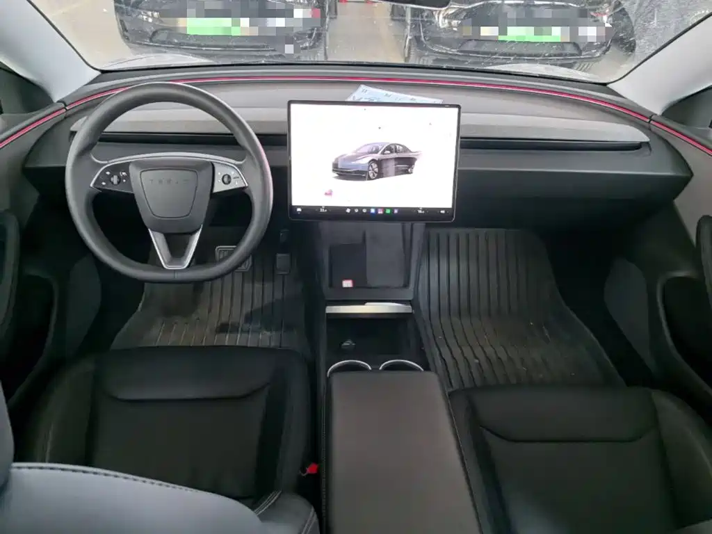 Tesla Model 3 — миниатюра 10