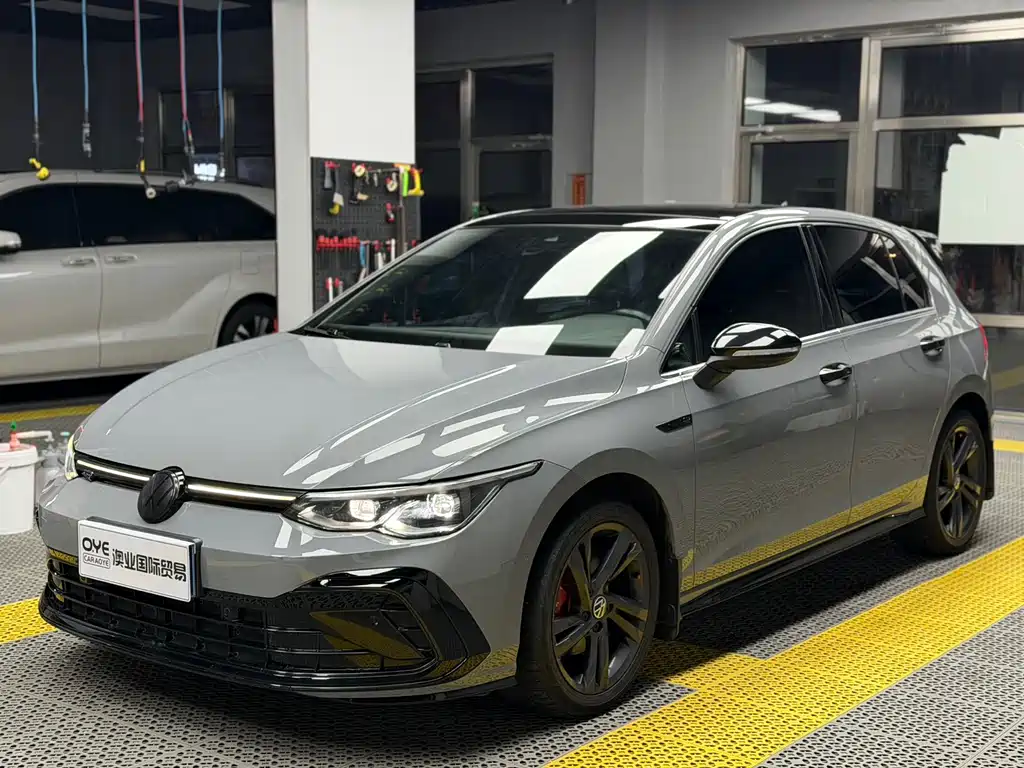 Volkswagen Golf 2021