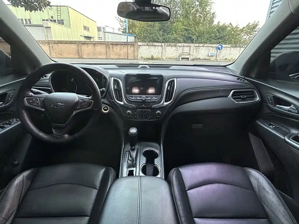 Chevrolet Equinox — миниатюра 7