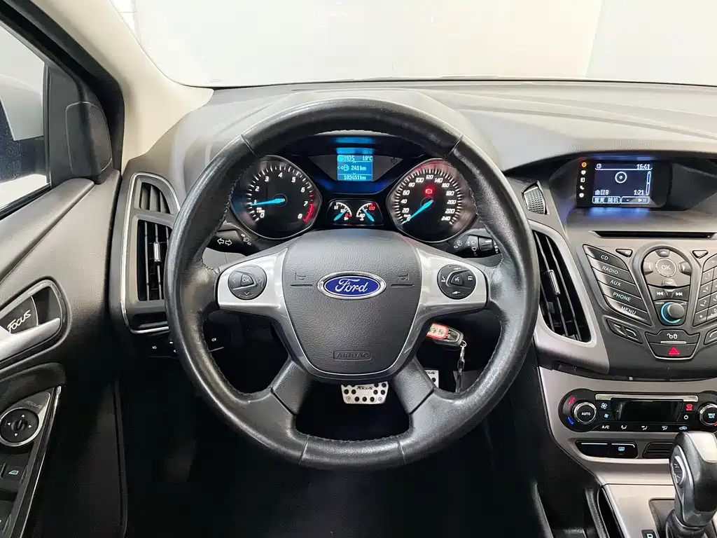 Ford Focus — миниатюра 23