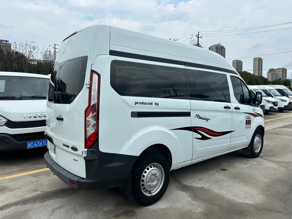 Ford Transit — миниатюра 3