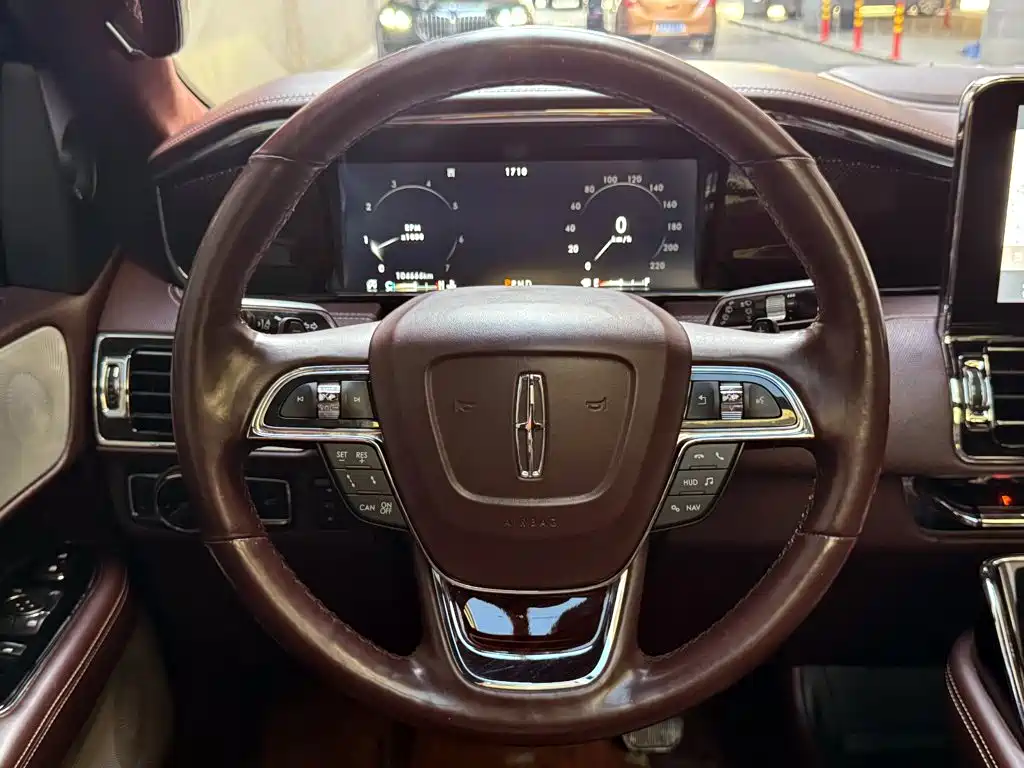 Lincoln Navigator — миниатюра 12