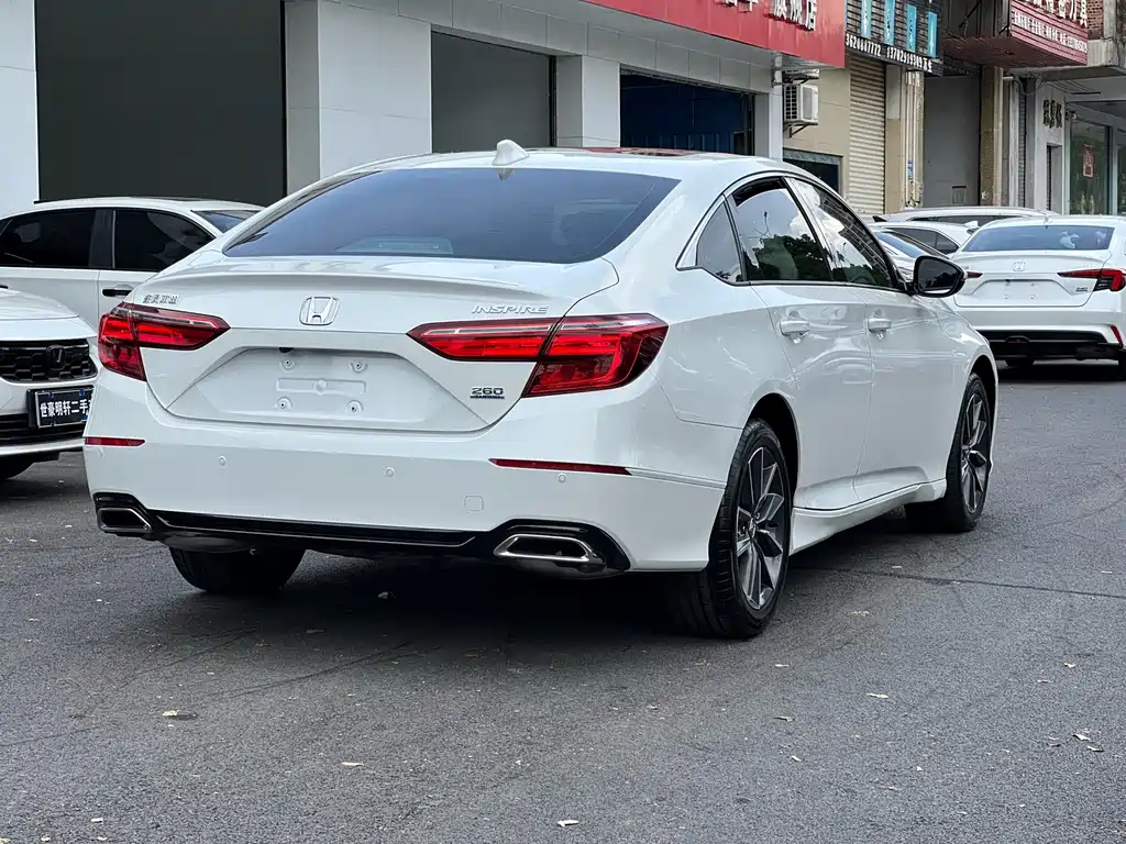 Honda Inspire — миниатюра 9