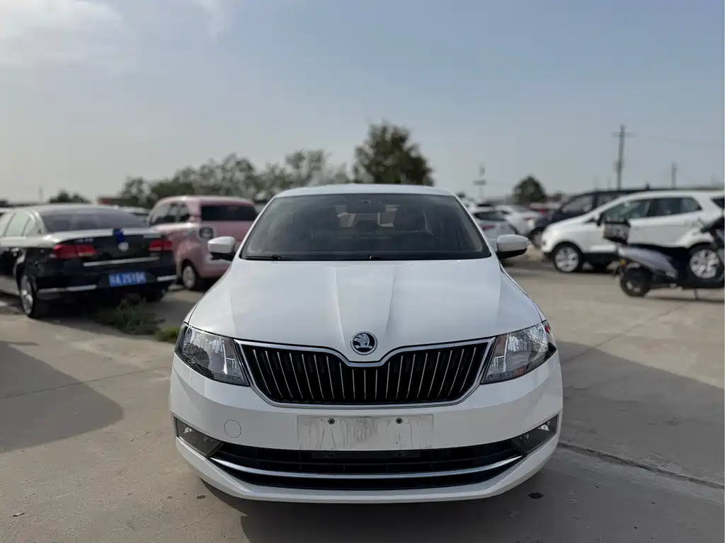 Skoda Rapid 2019 1.5L AT Comfort VI