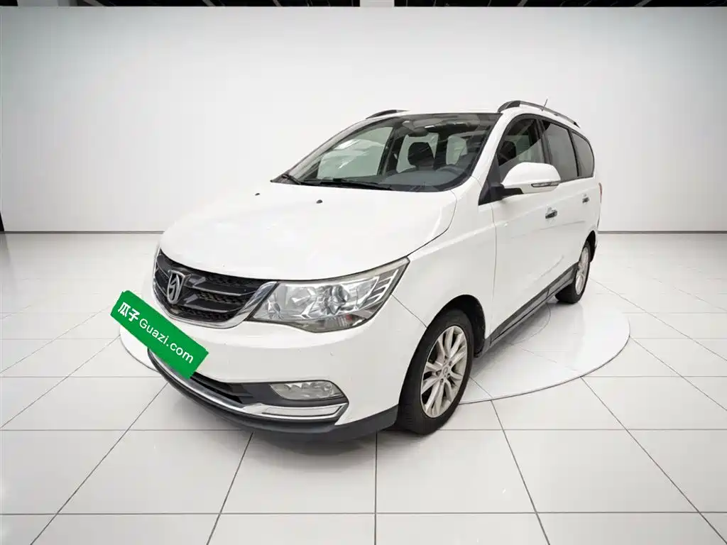 Baojun 730 2016 1.5L MT Comfort 7 мест V