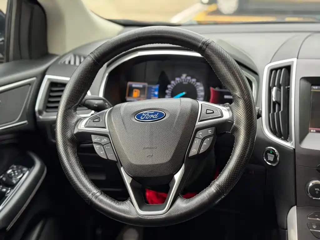 Ford Edge 2015 2.0T GTDi