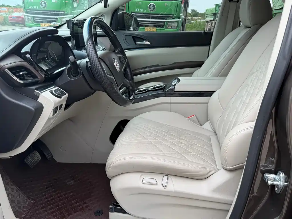 Buick GL8 2023 Comfort