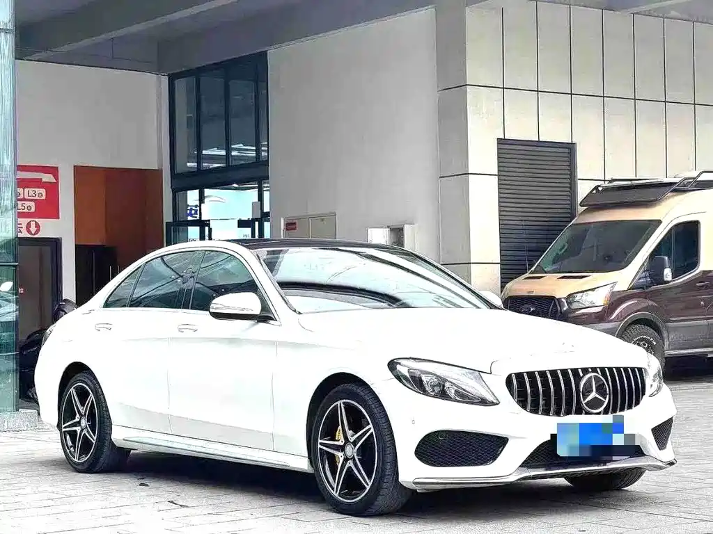 Mercedes-Benz C-Class — миниатюра 3