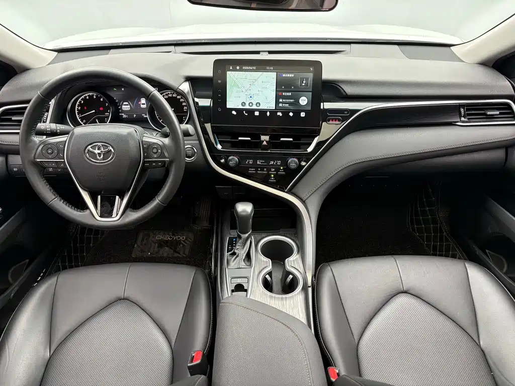 Toyota Camry 2023 2.0G Luxury