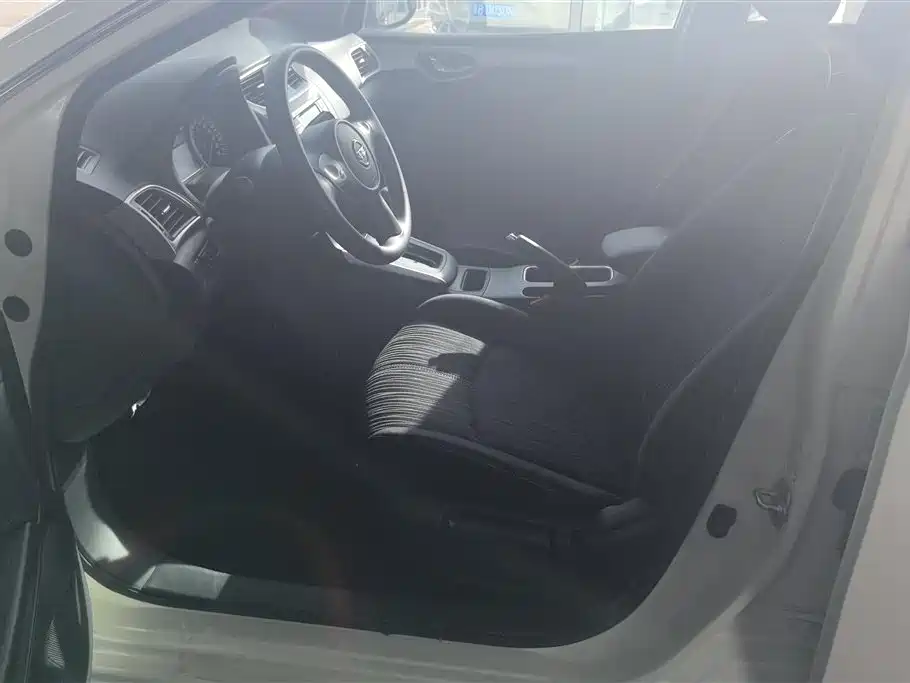 Nissan Sylphy 2024 1.6XE CVT Comfort