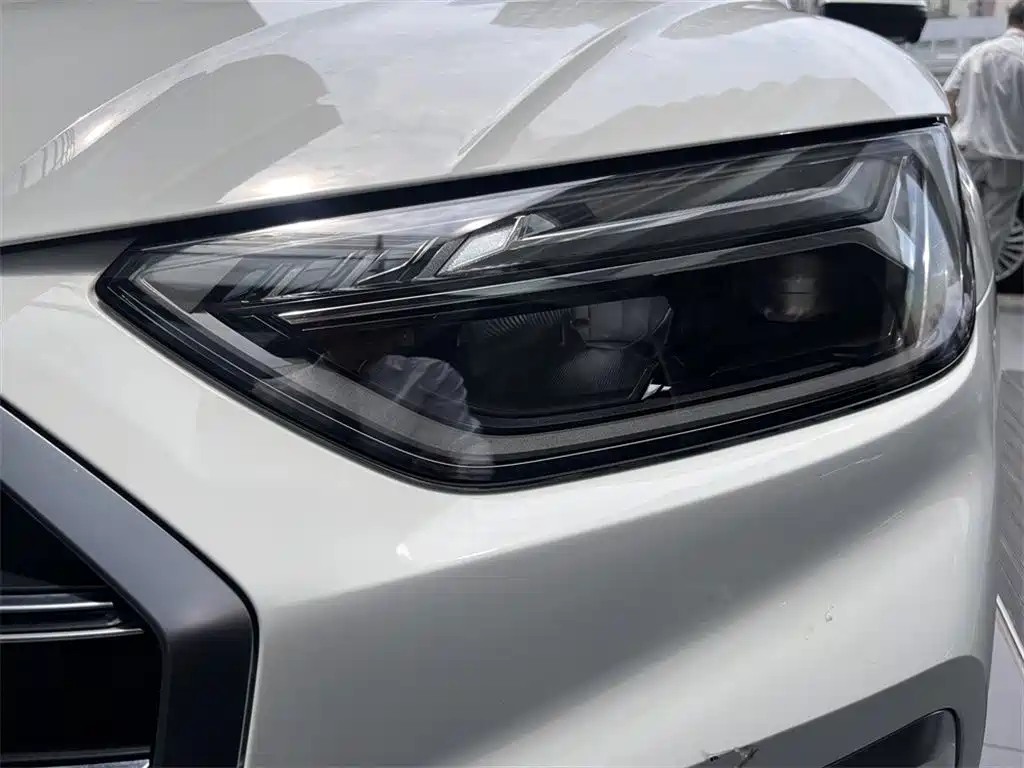 Audi Q5L — миниатюра 14