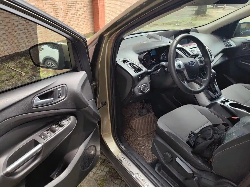Ford Kuga — миниатюра 12