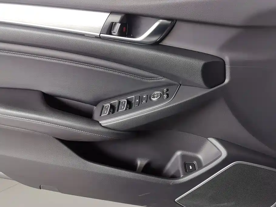 Honda Accord — миниатюра 7