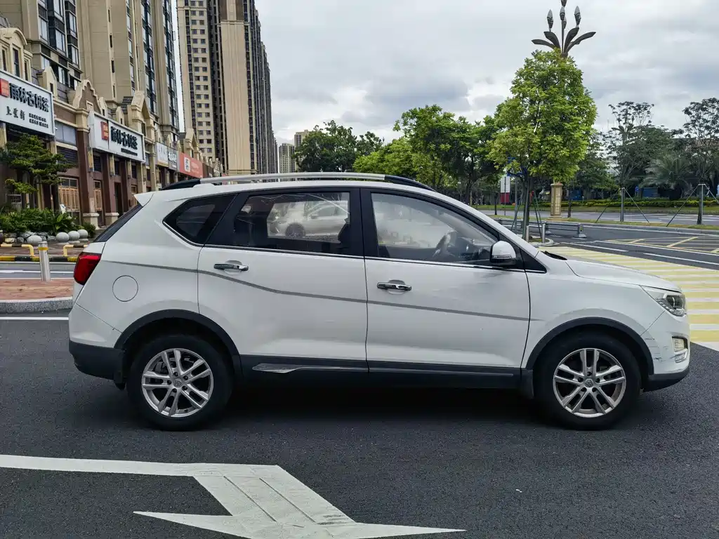 Baojun 560 — миниатюра 5
