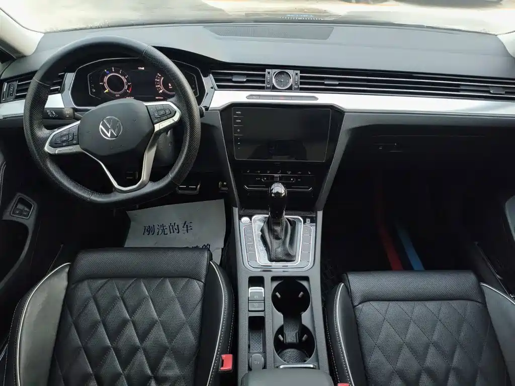 Volkswagen Magotan PHEV — миниатюра 12