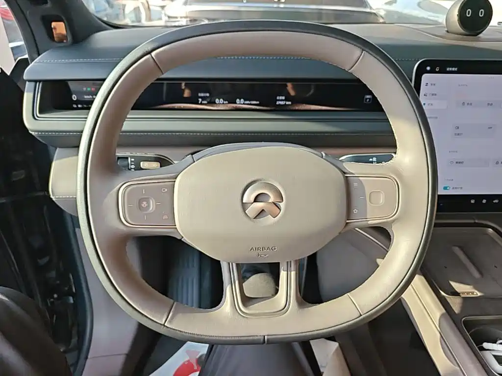 NIO ES8 — миниатюра 11