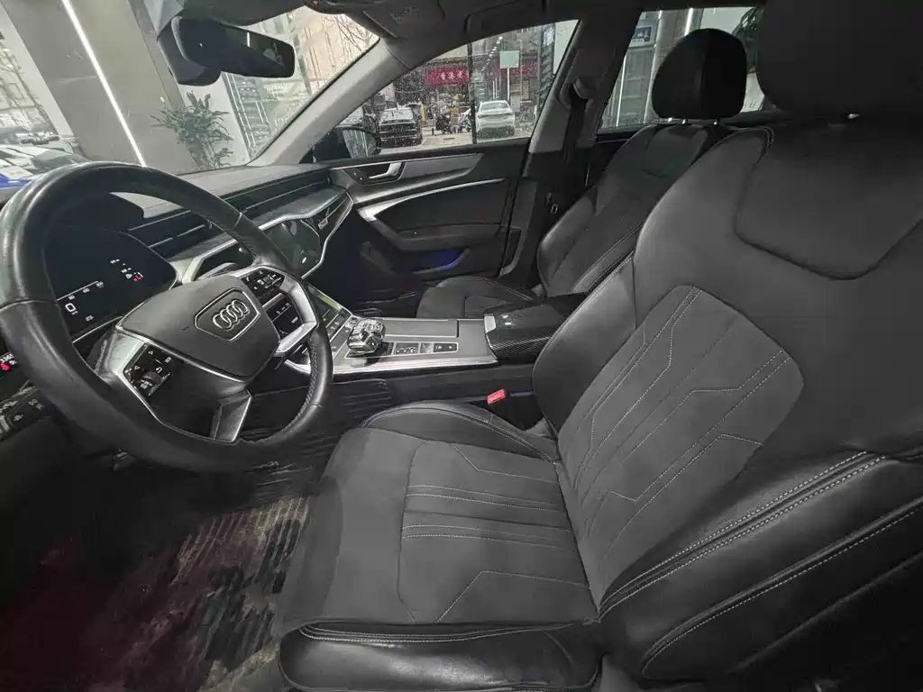 Audi A7L 2024 45TFSI S-line