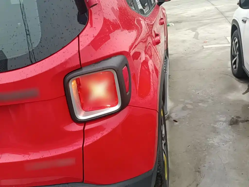 Jeep Renegade — миниатюра 8