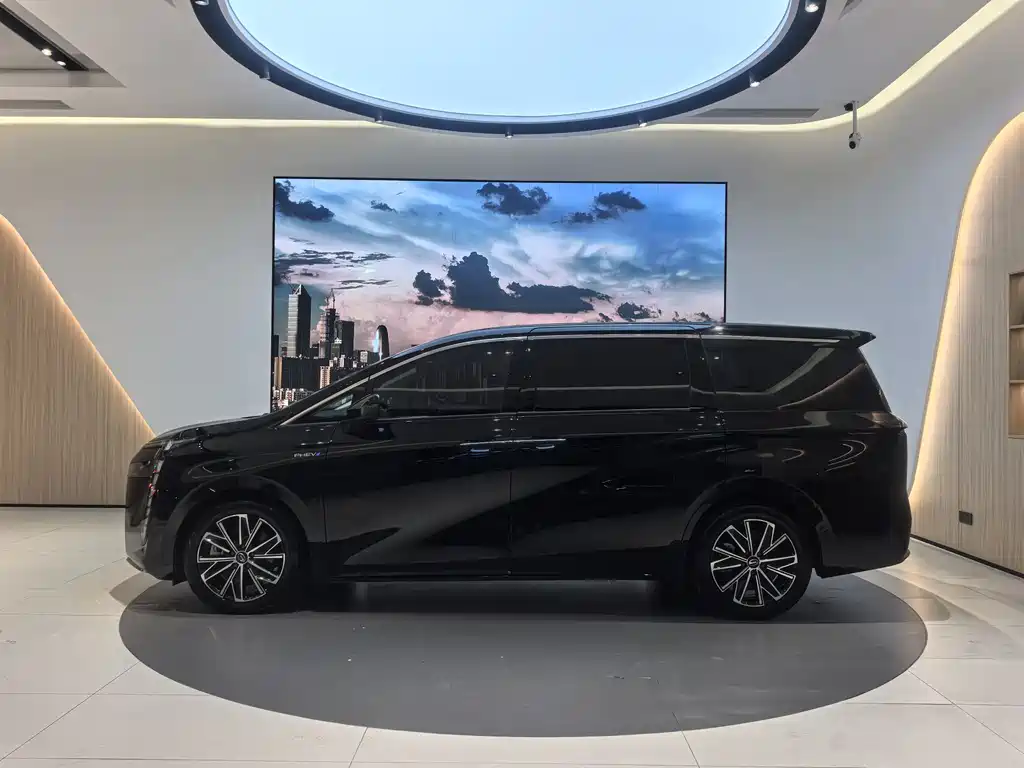 GAC TRUMPCHI E8 NEW ENERGY