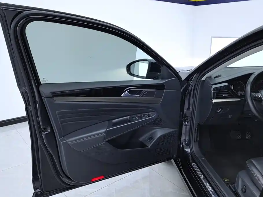 Volkswagen Passat — миниатюра 7