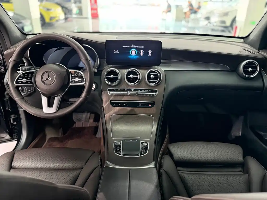 Mercedes-Benz GLC 2020 GLC 260 L 4MATIC Luxury