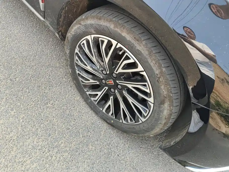 Hongqi Hongqi H5 — миниатюра 6