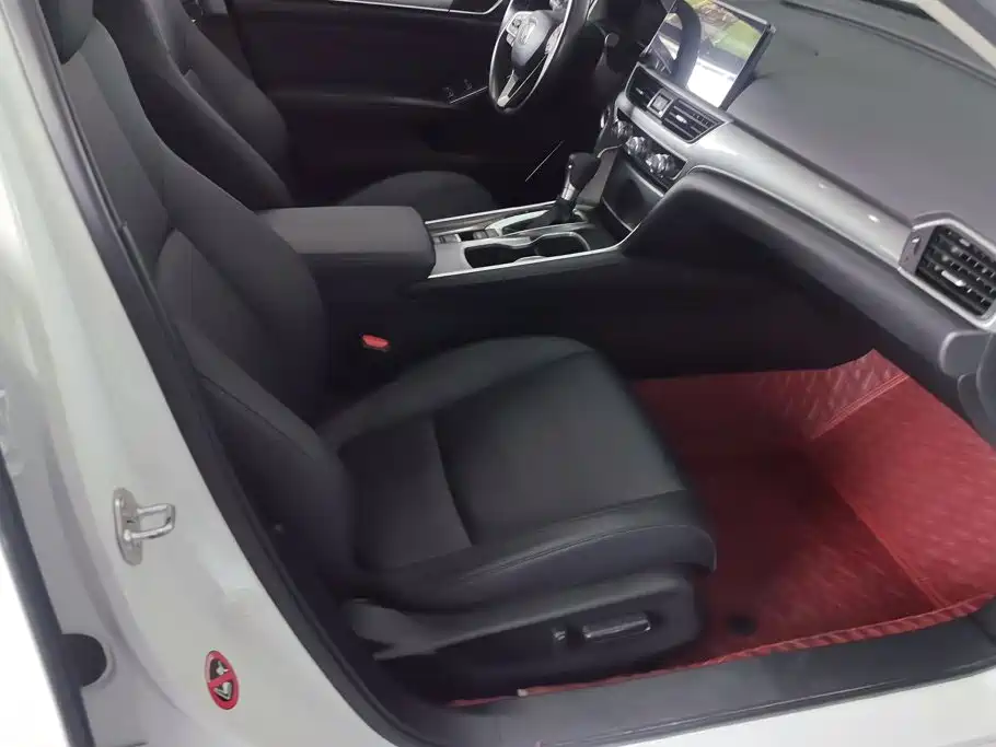 Honda Accord — миниатюра 8