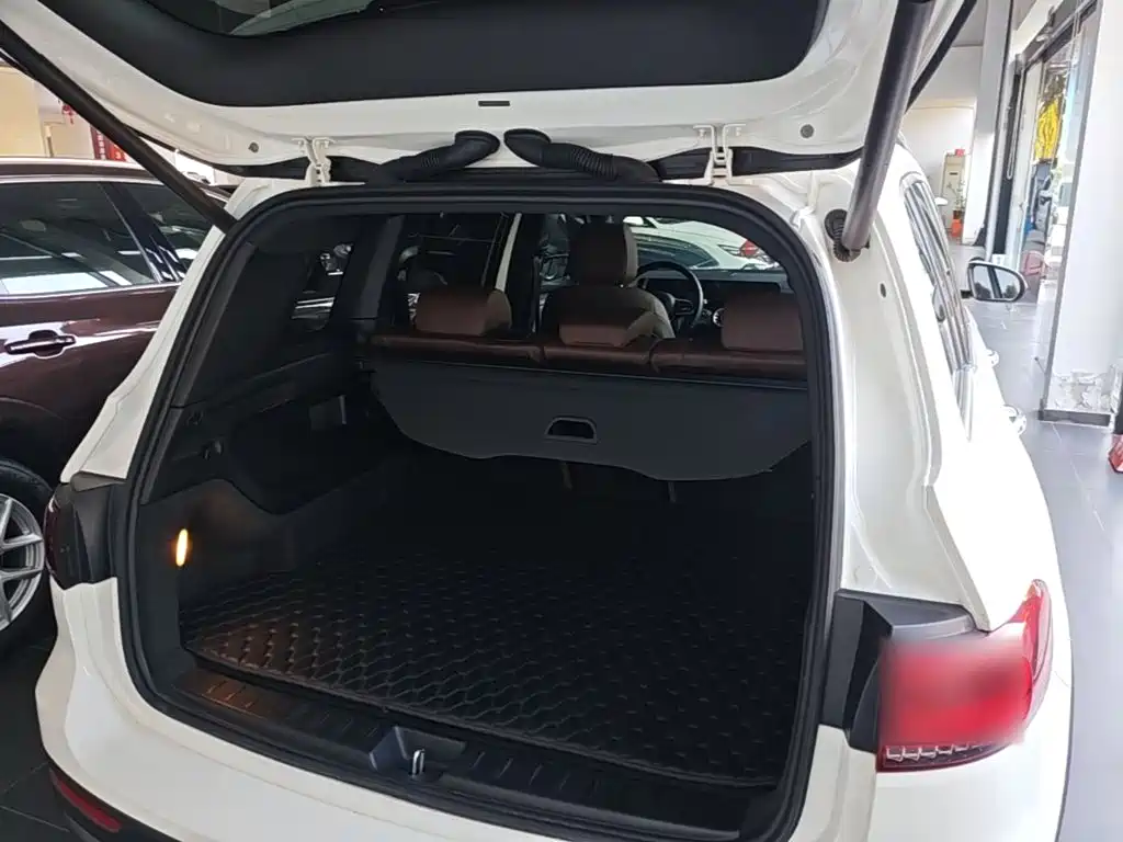Mercedes-Benz GLB — миниатюра 19