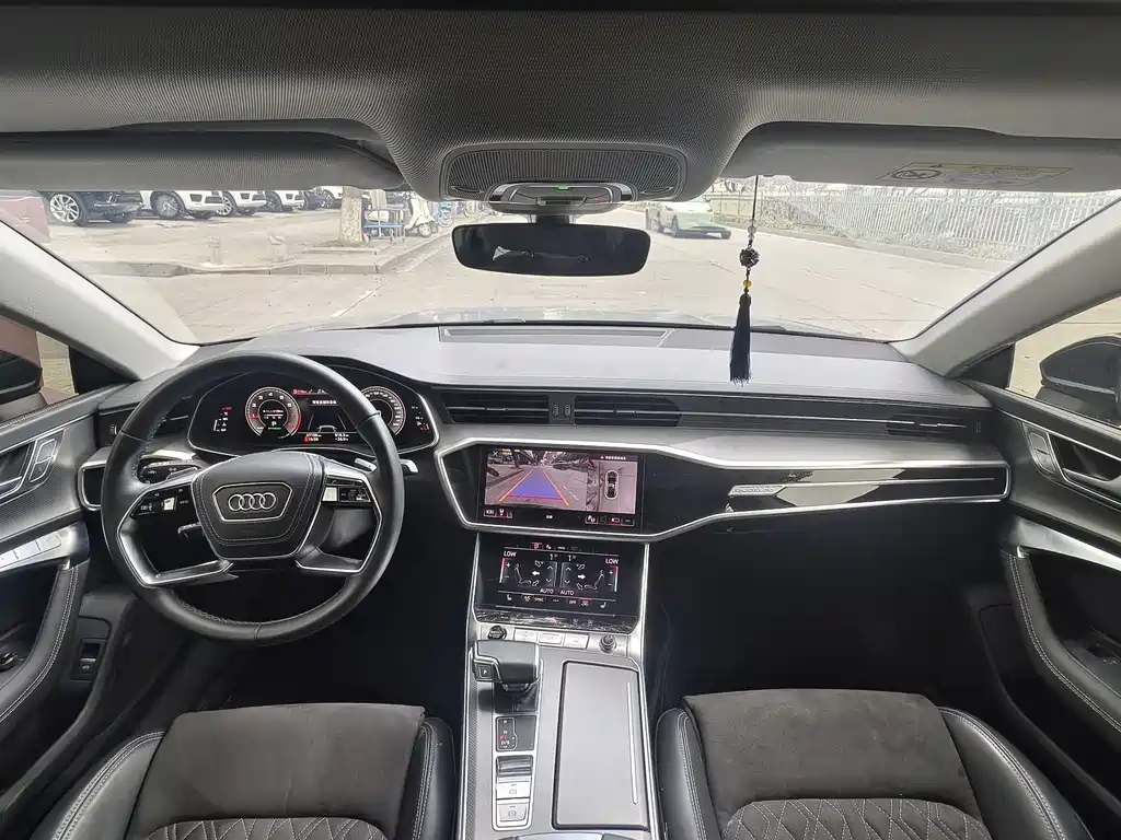 Audi A7L — миниатюра 10