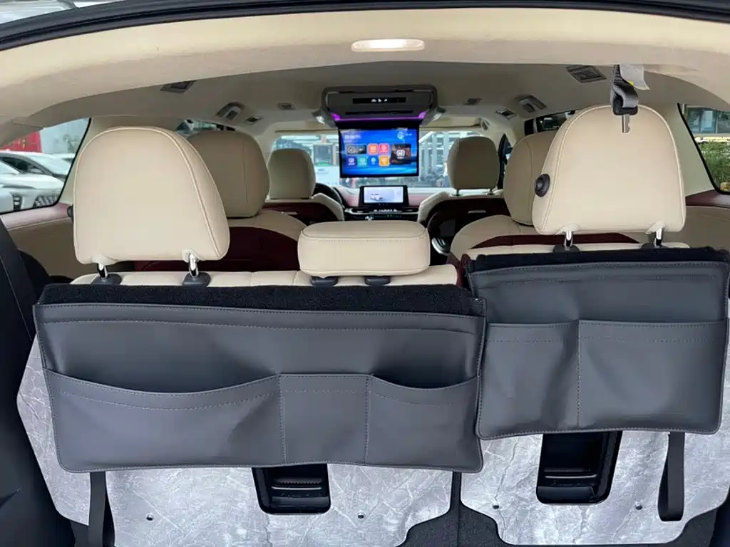 Toyota Granvia — миниатюра 21