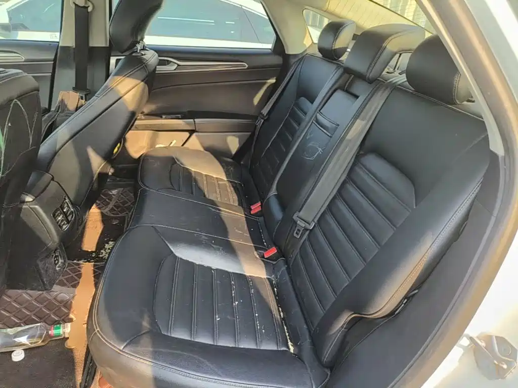 Ford Mondeo — миниатюра 17