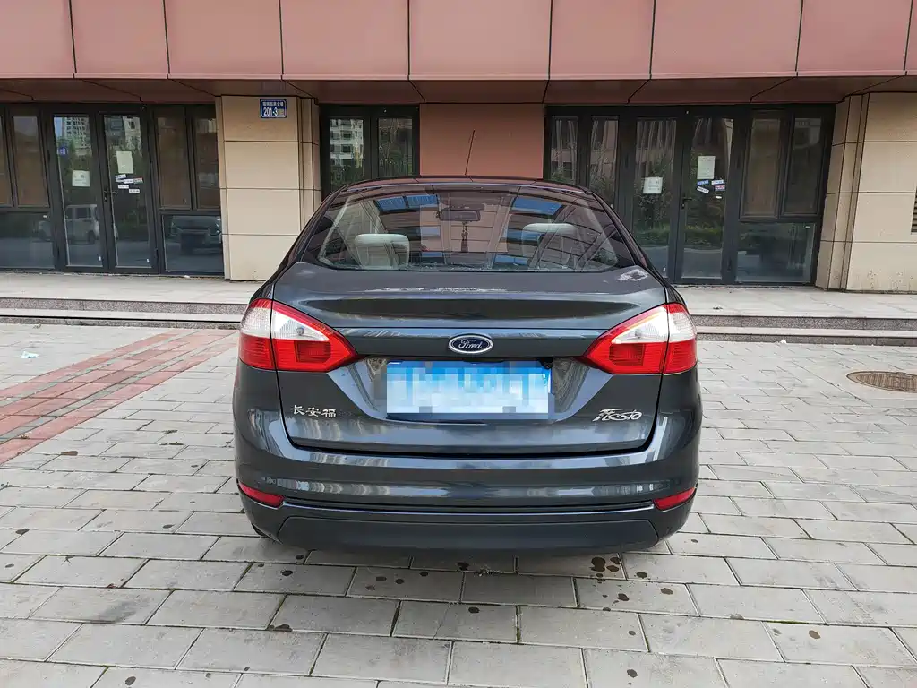 Ford Fiesta — миниатюра 5