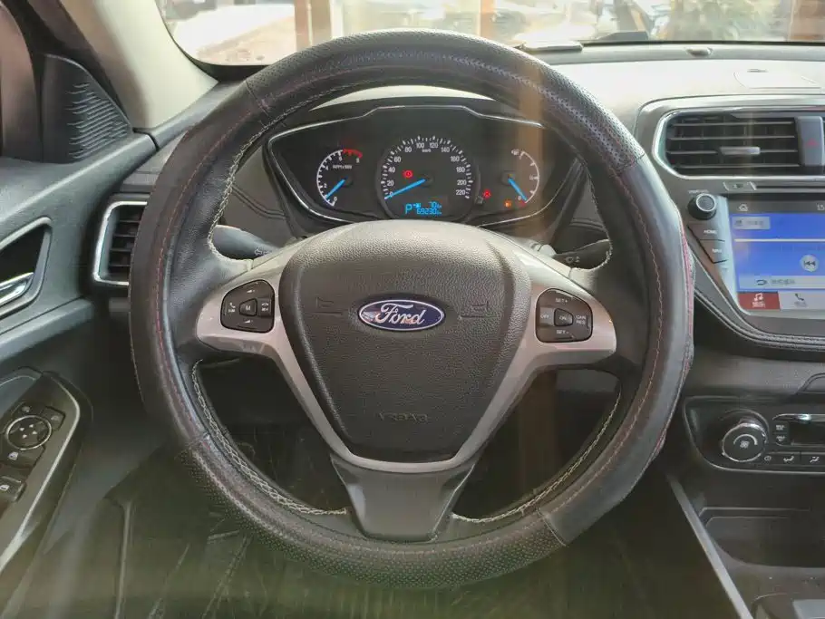 Ford Escort — миниатюра 15